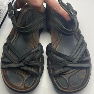 Keen Naples II dark olive strappy chunky ankle strap sport sandal Sz 9.5 W